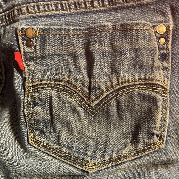 Levi’s Women’s Denim Jean Mid Rise Shorts Size 10 - Picture 9 of 9